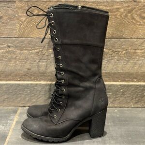 Timberland black lace up heel mid-calf boots! Women’s size 11 well loved! ❤️